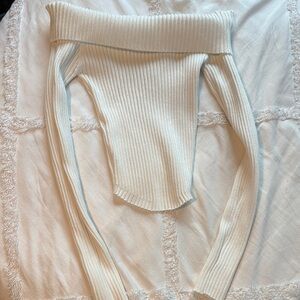 Edikted- off the shoulder top